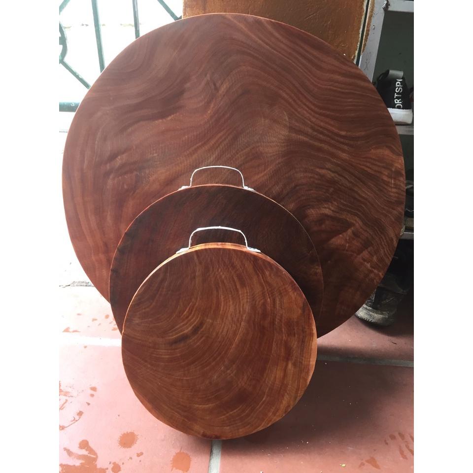 Thớt gỗ nghiến tròn dày đường kính 30cm - 50cm, Thớt gỗ nghiến Tây Bắc nguyên khối, dùng để thái, băm, chặt