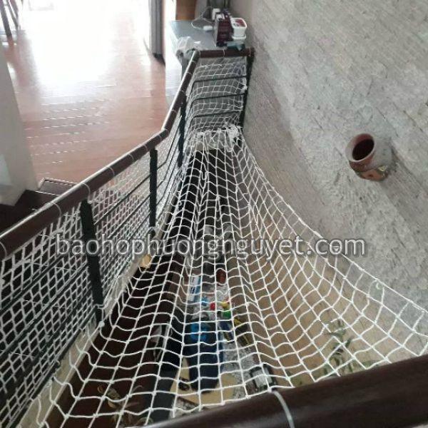 Lưới an toàn, lưới cầu thang, lưới chắn lan can (kích cỡ 0,8x10 mét)