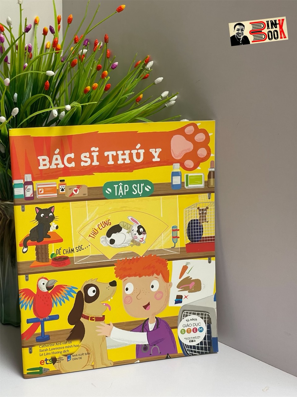 BÁC SĨ THÚ Y – Tập sự – Nhiều tác giả – ETS – Alphabooks – NXB Dân Trí (Bìa mềm)