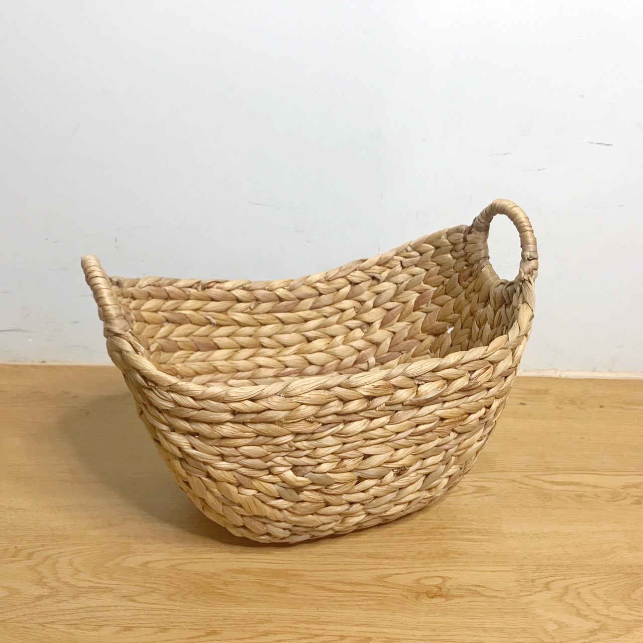 Sọt lục bình (sọt bèo tây) đa năng hình thuyền có quai cầm/ Water hyacinth storage basket with handles