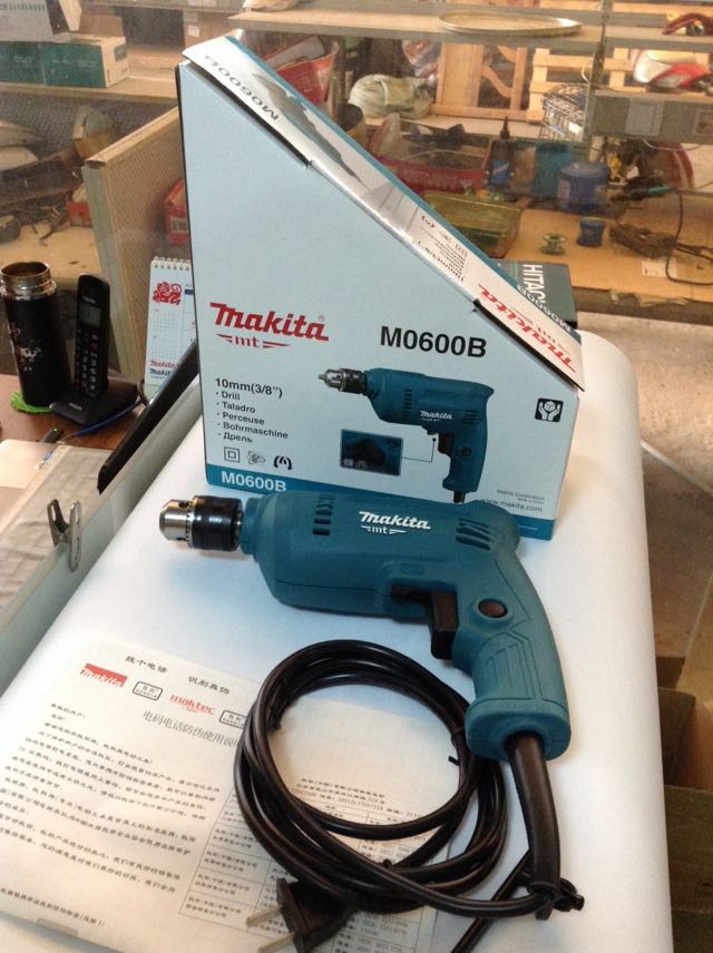 Máy khoan(10mm) Makita - M0600B