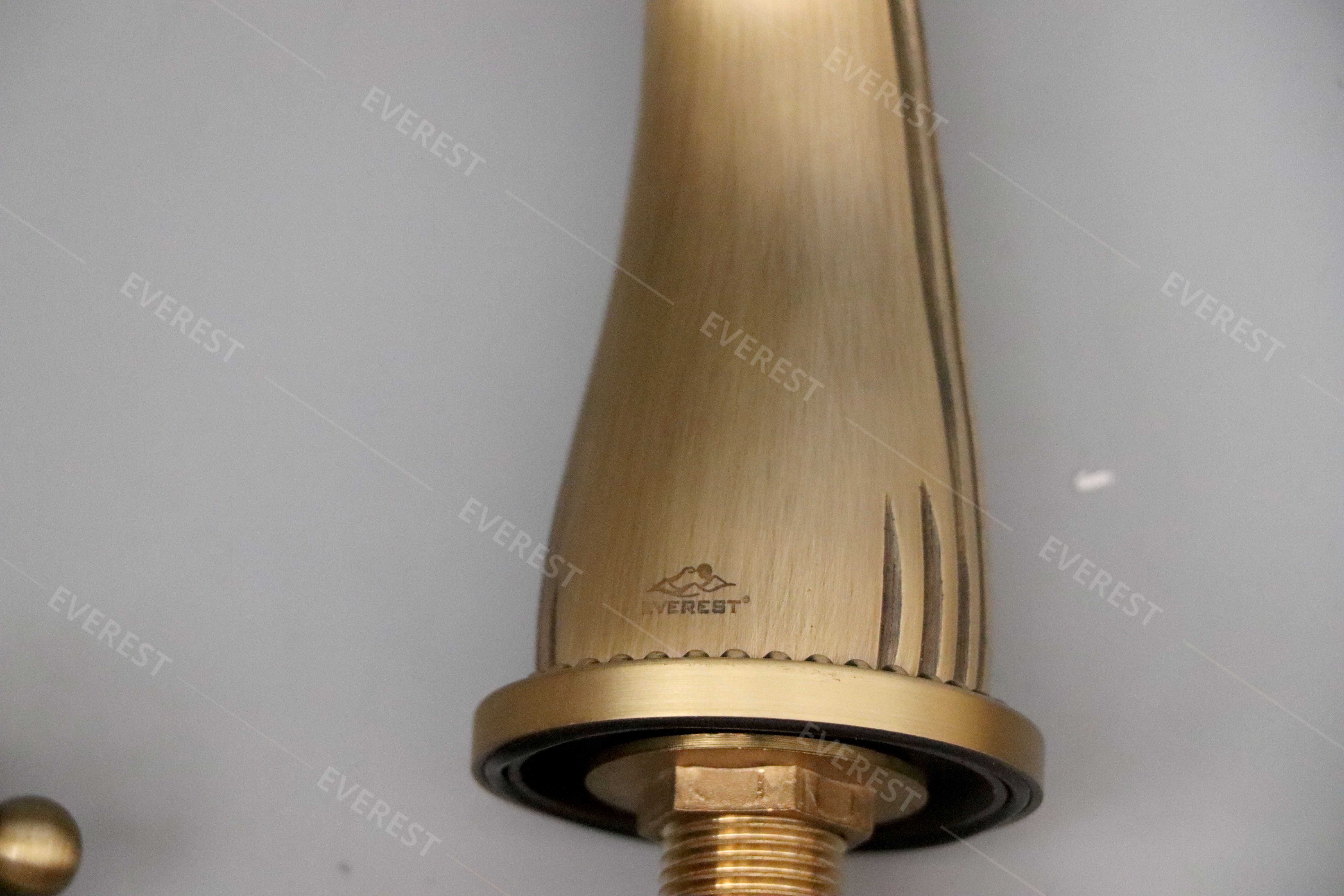 Vòi rửa lavabo âm bàn EVEREST EV-1116