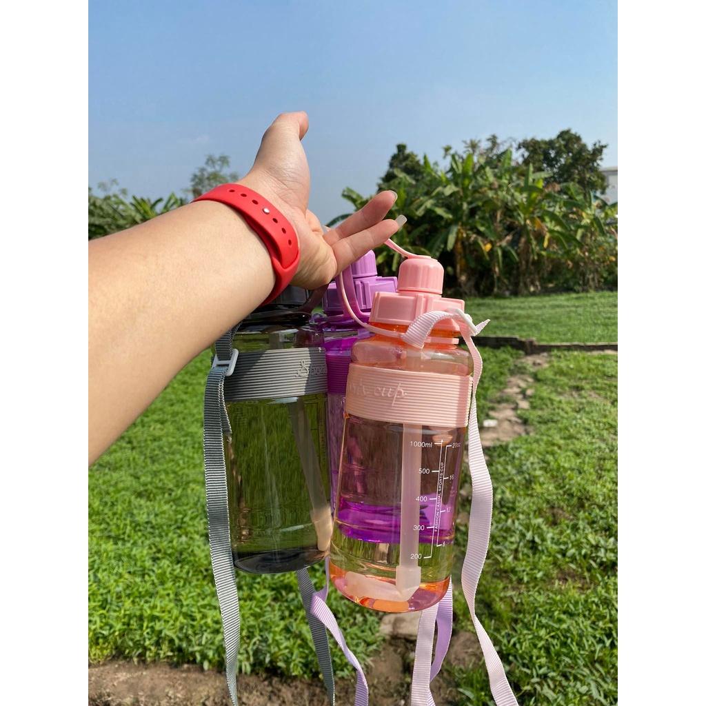 Bình Đựng Nước Sports Cup Phong Cách Thể Thao Có Ống Hút Và Dây Đeo Tiện Lợi dễ sử dụng- htshop_1