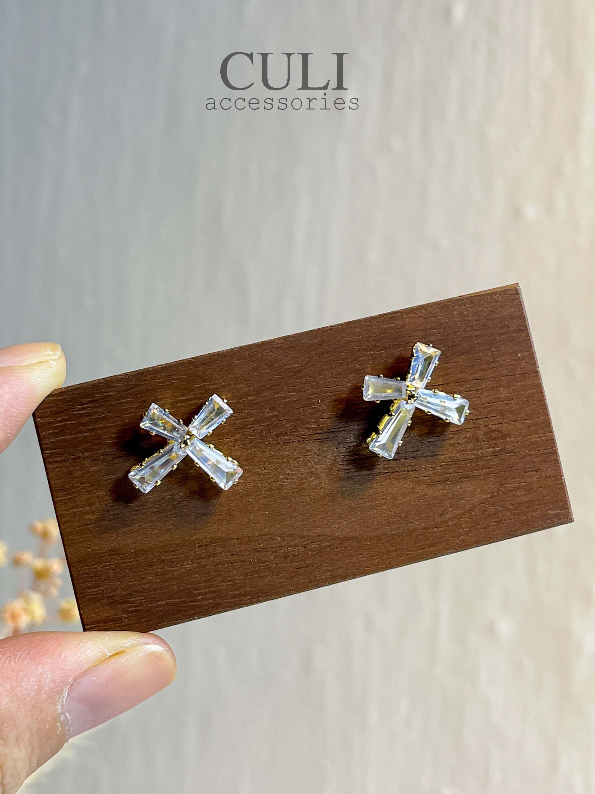 Khuyên tai, Bông tai thời trang nữ đính đá HT619 - Culi accessories