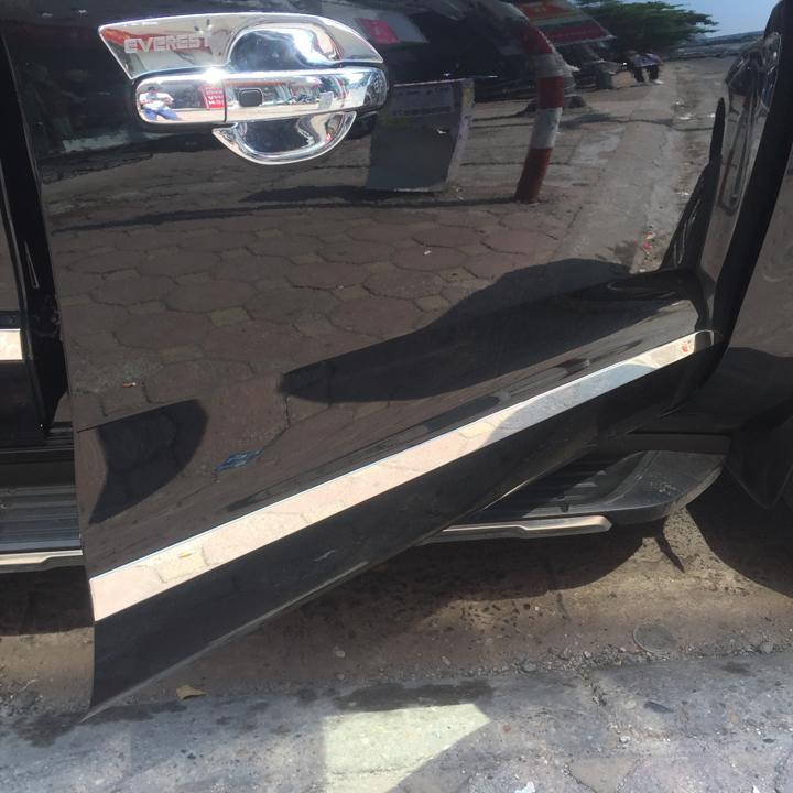 Bộ ốp sườn, nẹp sườn dành cho xe Ford Everest 2016-2019 nhựa ABS mạ Crom cao cấp