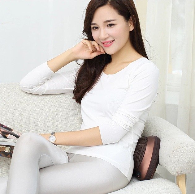 GỐI MASSAGE HỒNG NGOẠI 6 BI CÓ CHẾ ĐỘ ĐẢO CHIỀU CAO CẤP GIÚP GIẢM ĐAU MỎI VAI GÁY CỔ, CÓ KÈM DÂY SẠC SỬ DỤNG TRÊN Ô TÔ, PHÙ HỢP KHI DÙNG Ở NHÀ, TRÊN XE HƠI