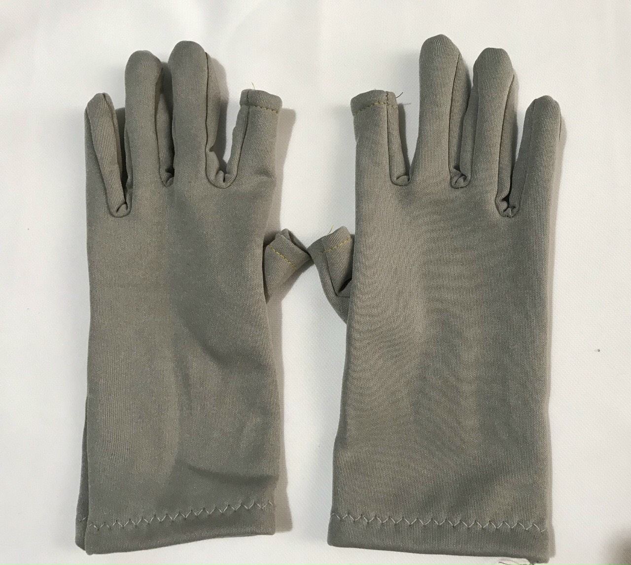 Bao tay găng tay Nữ chất liệu vải cotton hở 2 ngón chống nắng giữ ấm lái xe, sử dụng điện thoại - B02