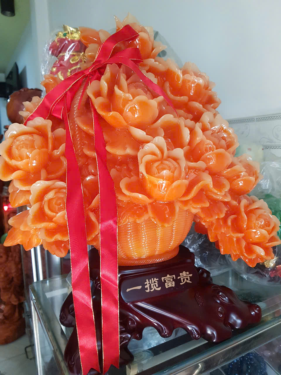 Tượng Bình Hoa Mẫu Đơn Đỏ Cam Mới To Dây Đỏ May Mắn Quá Hoành Tráng Đẹp Lắm Size Cao 55cm Ngang 48cm Sâu 31cm biểu tượng sự Hưng Thịnh , thịnh vượng, phồn vinh, Giàu Sang , Phú Quý, Giàu Sang , Phú Quý trưng phòng khách nhà công công quà tặng ý nghĩa ạ