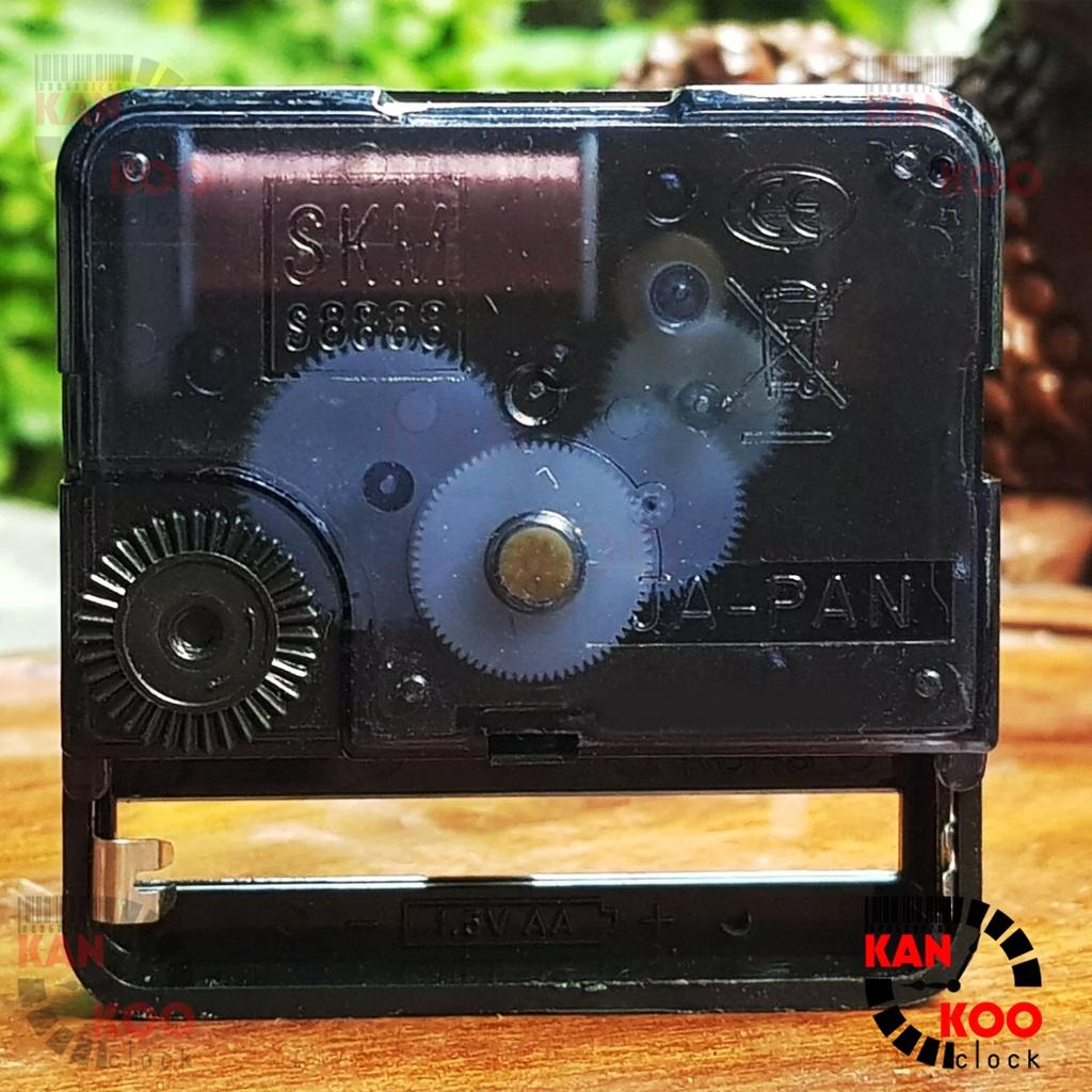 Máy đồng hồ treo tường kim trôi cốt dài 18mm loại xin SKM8888 JAPAN