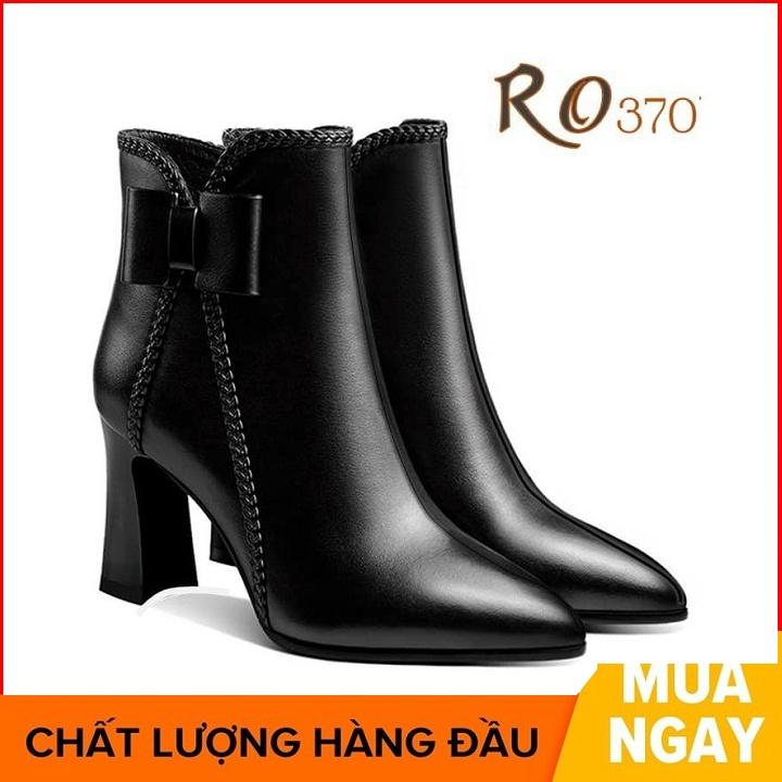 Giày boot bốt nữ cổ thấp 8 phân hàng hiệu rosata hai màu đen đỏ ro370