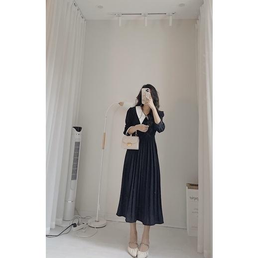 Váy xếp ly dưới cổ trắng