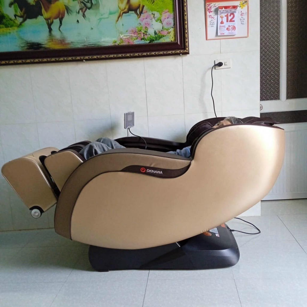 GHẾ MASSAGE OKINAWA OS 885 - CON LĂN MASSAGE 4D