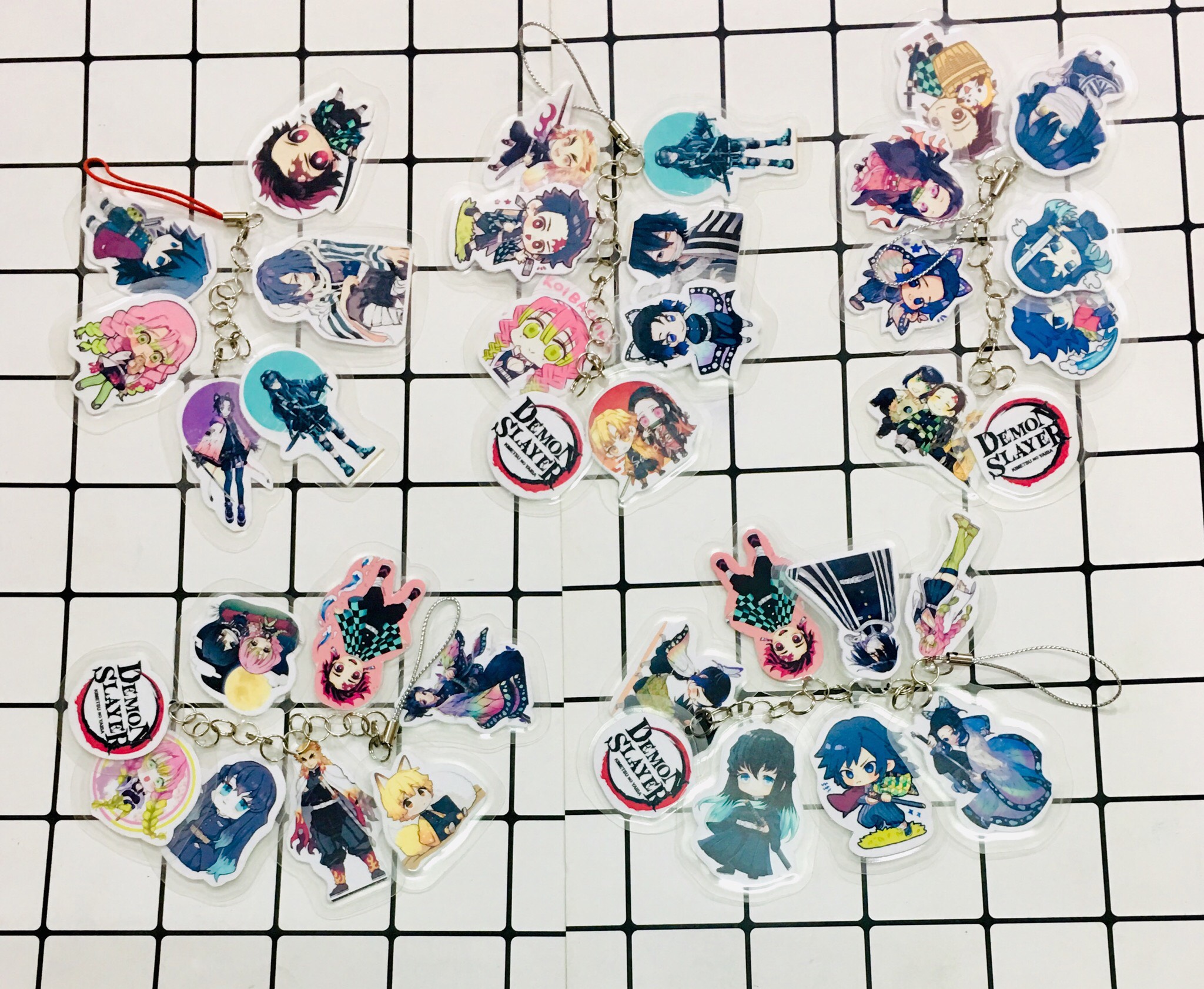 3 Dây móc chùm Kimetsu no Yaiba chibi tổng 18 miếng