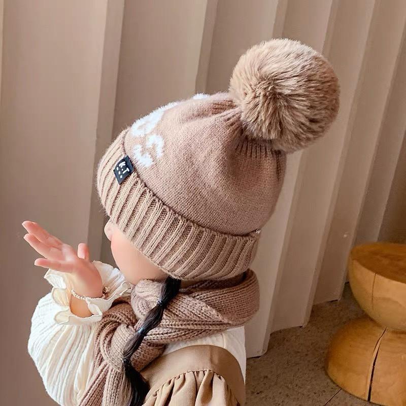 Bộ khăn len choàng cổ, mũ len cho bé siêu đẹp, cực ấm áp - HOT