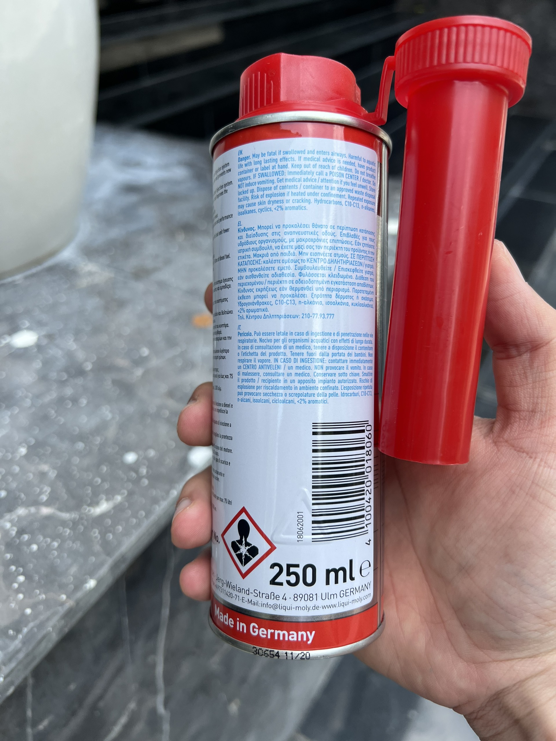 Súc béc dầu vệ sinh xe hơi 200ml