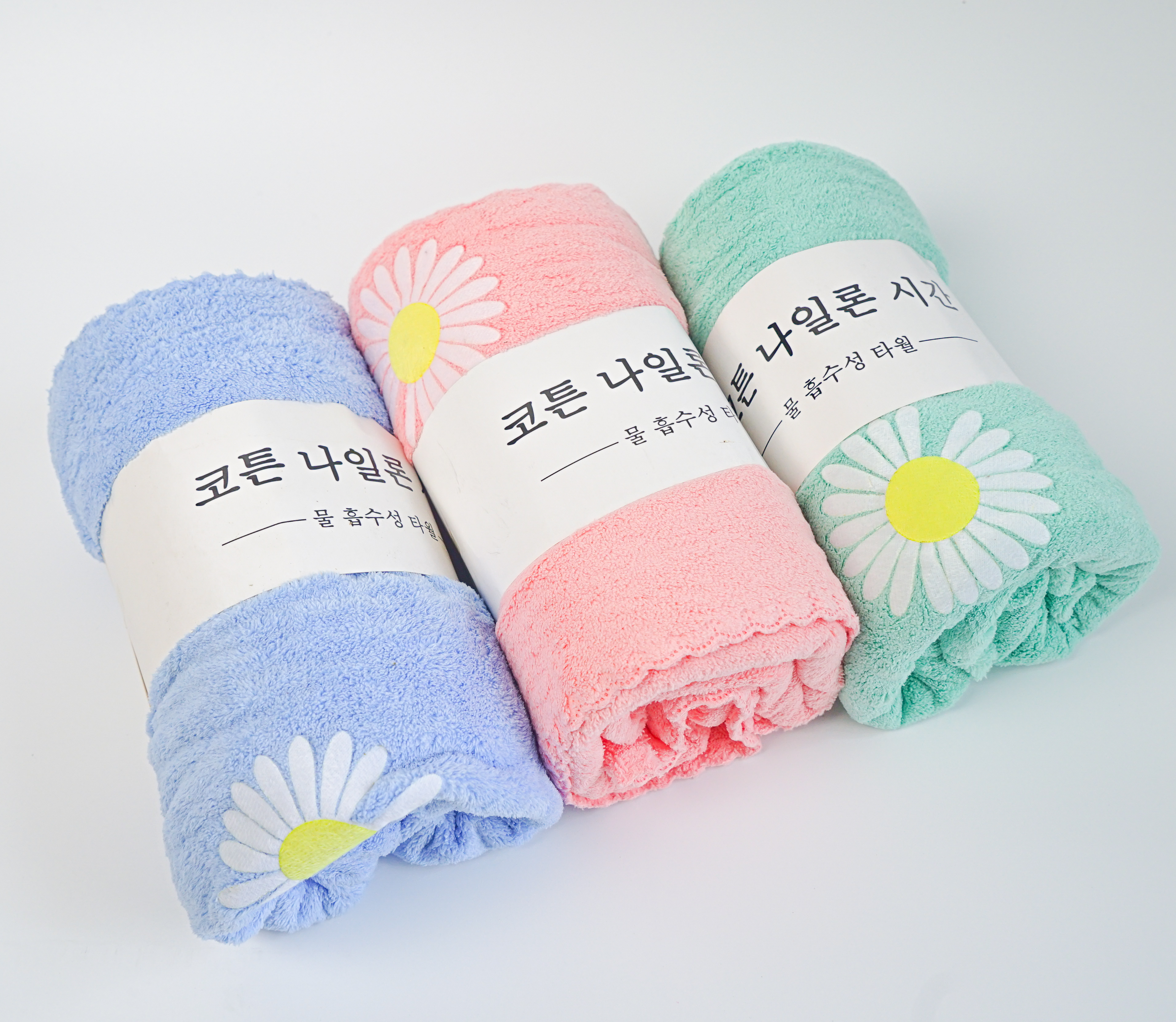 Khăn Tắm Lông Cừu Hàn Quốc, Siêu Thấm Hút, Mềm Mại, Sợi Bông Cao Cấp, Vải Dày - 70x140 cm - Hoa Cúc