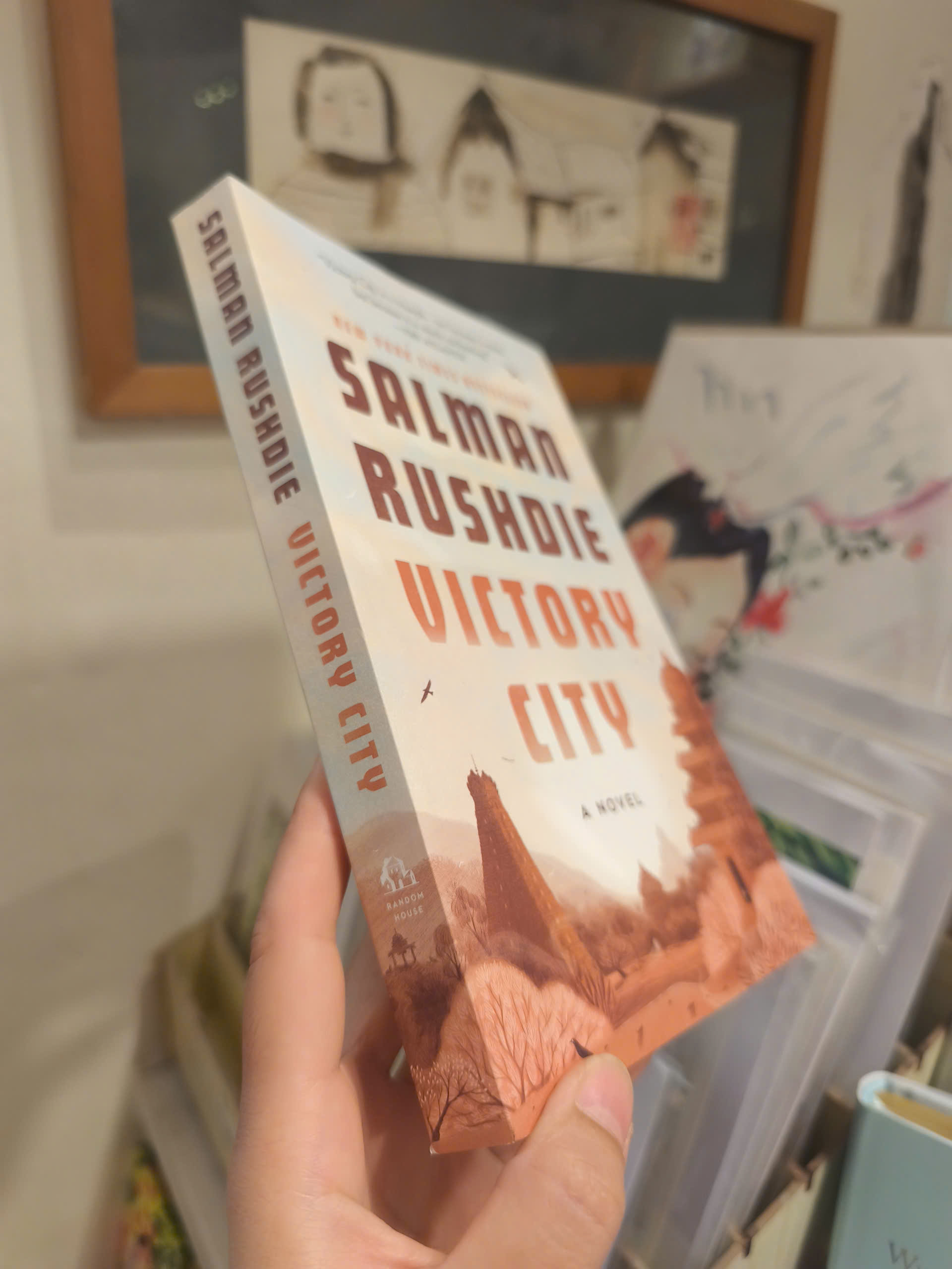 Sách - Victory City by Salman Rushdie - New York Times Bestseller | Fantasy / Historical Fiction
