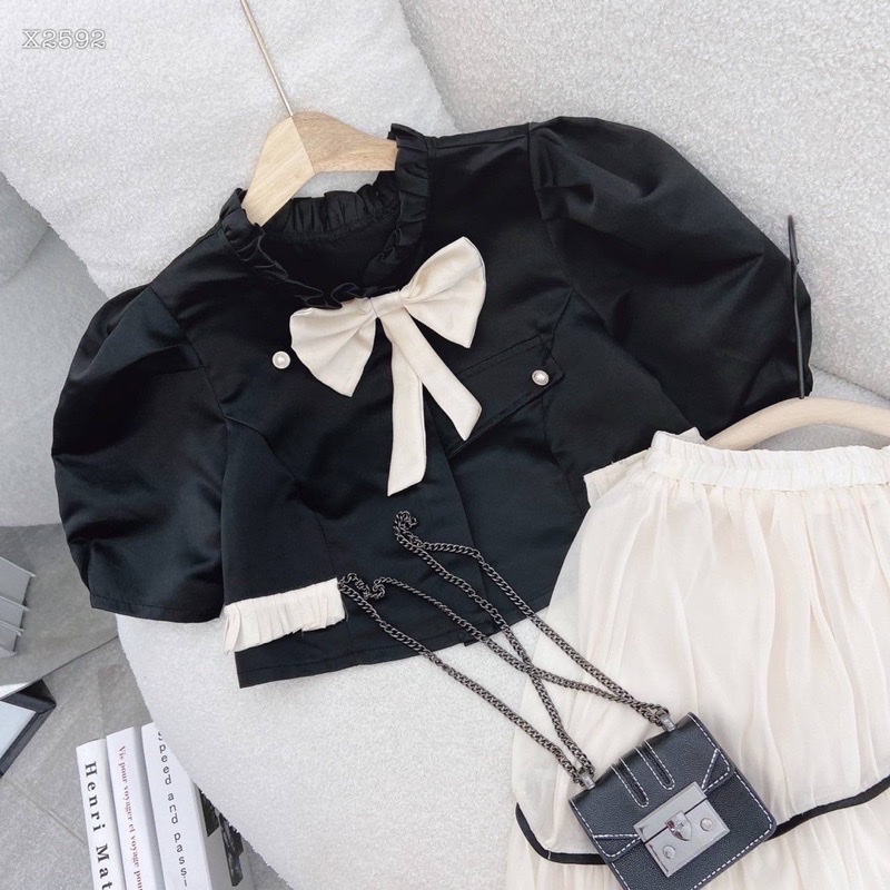 Set áo croptop đen phối nơ cổ và chân váy midi màu be xinh công sở dự tiệc