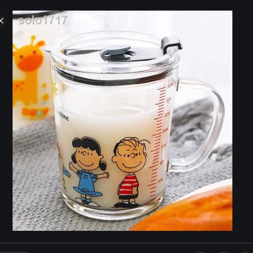 Cốc Thủy Tinh Chia Vạch Pha Sữa Có Tay Cầm, Có Nắp Đậy Kèm Ống Hút Tiện Dụng Loại 400Ml - Loại Tốt
