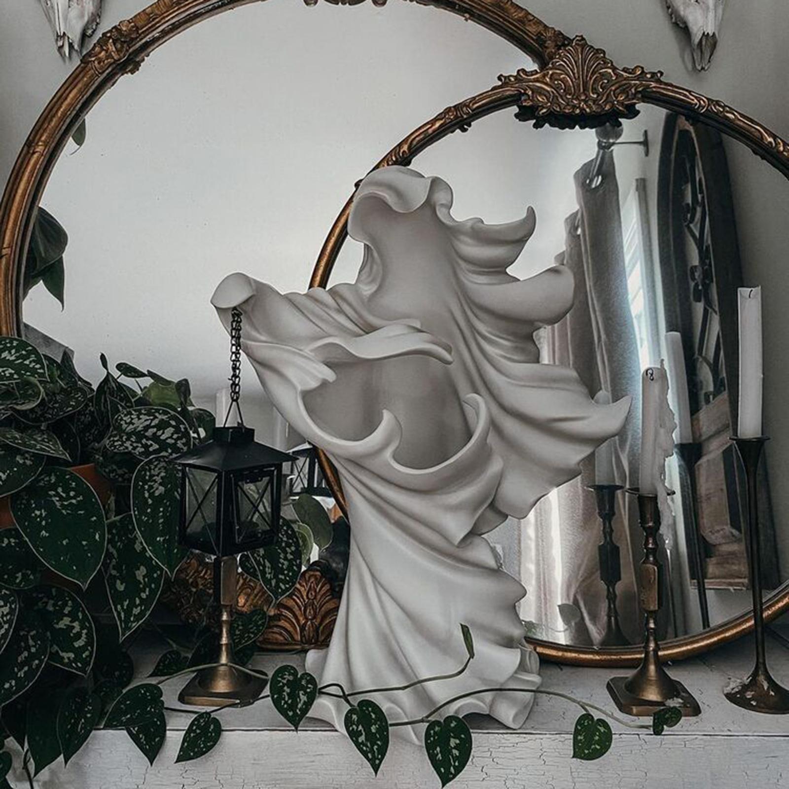 8" Resin  Halloween Statue Figurine with Lantern  Yard