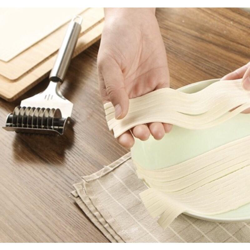 Dụng cụ lăn lưới inox làm sợi phở, fondant,bánh táo...