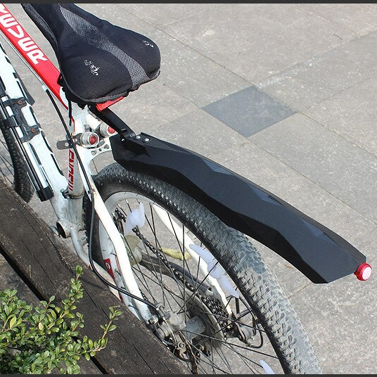 Bộ Vè Chắn Bùn Leo Núi Thể Thao Siêu Dẻo Mềm Chống Gãy 2 in 1 Cho Xe Đạp Địa Hình, MTB Tích Hợp Đèn Led Đuôi Cảnh Báo Phía Sau Màu Đỏ Mai Lee