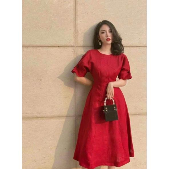 ĐẦM XOÈ ĐỎ ĐÍNH NÚT TAY