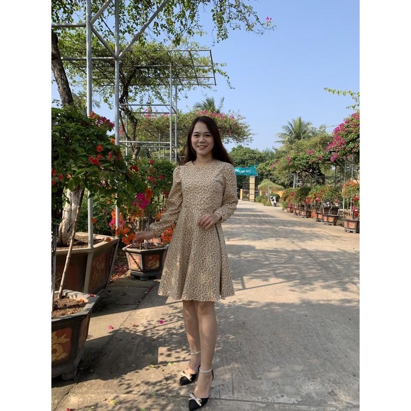 10 mẫu váy hoa nhí cực xinh đáng mua trong năm nay