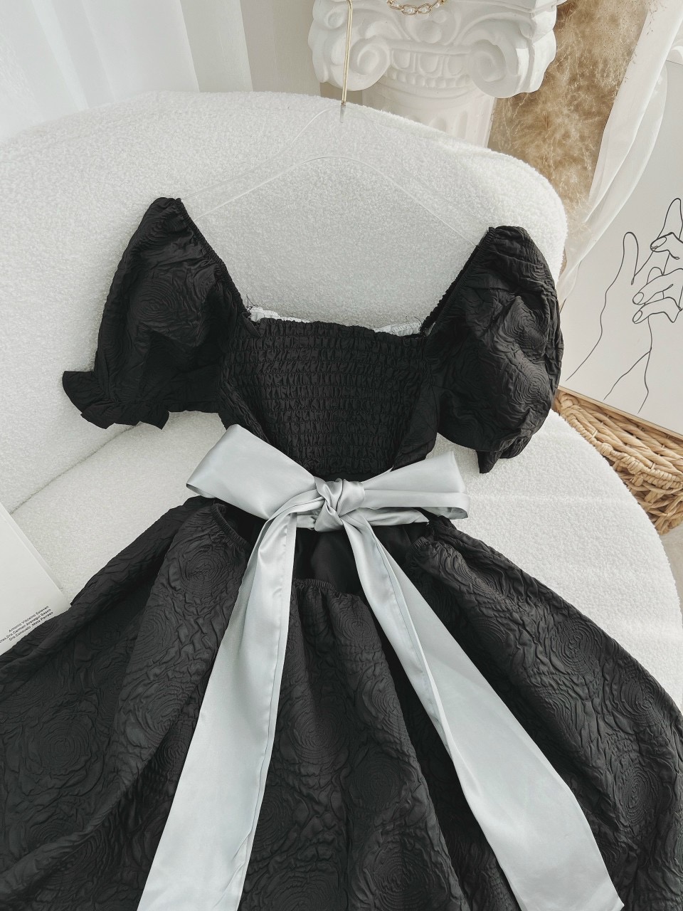 ĐẦM BABYDOLL GẤM CUTOUT NƠ LƯNG