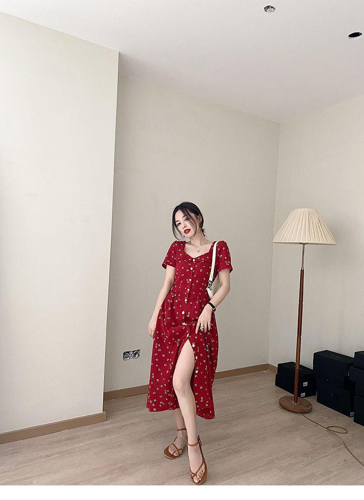 TOBE1SHOP 2023 mùa hè retro màu đỏ đầm nữ tính trà nghỉ váy cao cấp thắt lưng che thịt hiển thị gầy trung bình dài