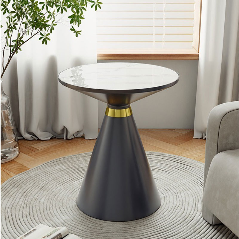 Bàn trà thấp mặt đá phiến TS0969-05E Nội thất Capta Bàn trang trí nhỏ gọn phòng khách mặt đá phiến trắng vân bóng chân sắt sơn hình nón viền inox màu vàng tại HCM