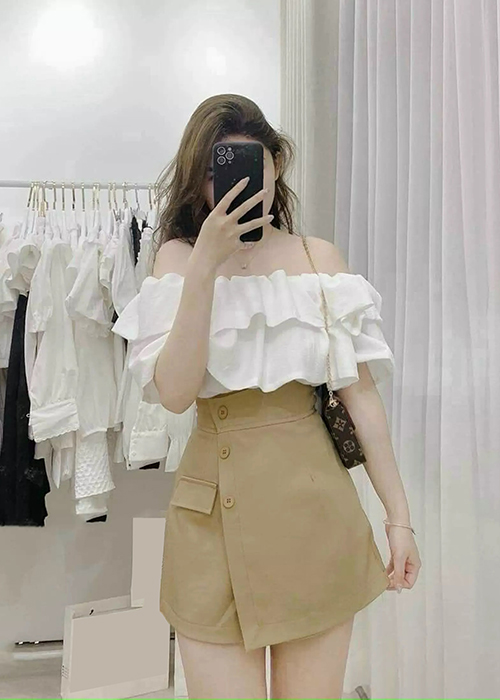 Set Áo Croptop Hỡ Vai Kèm Chân Váy Đính Nút Thời Trang