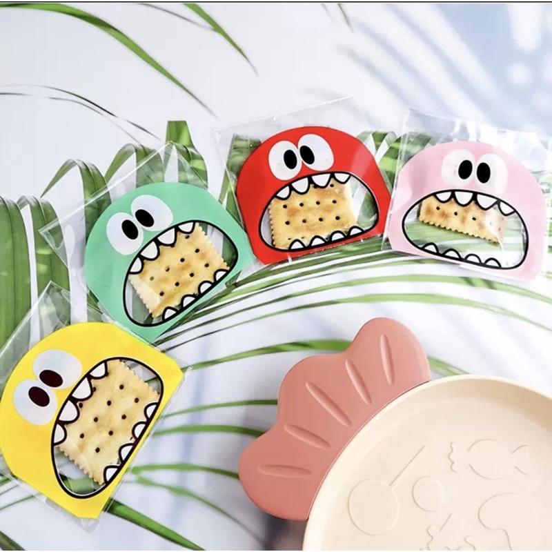 Túi gói quà bánh nilong, đựng sticker kích thước 10x10