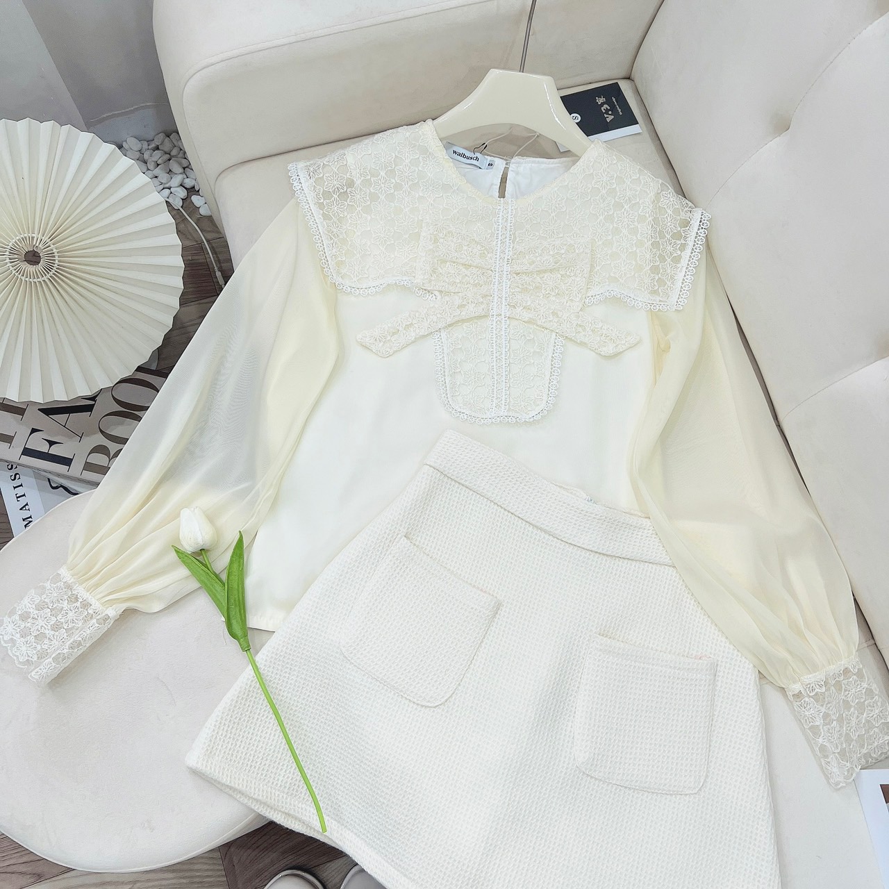 Set áo voan phối ren nơ ngực kèm chân váy chữ a