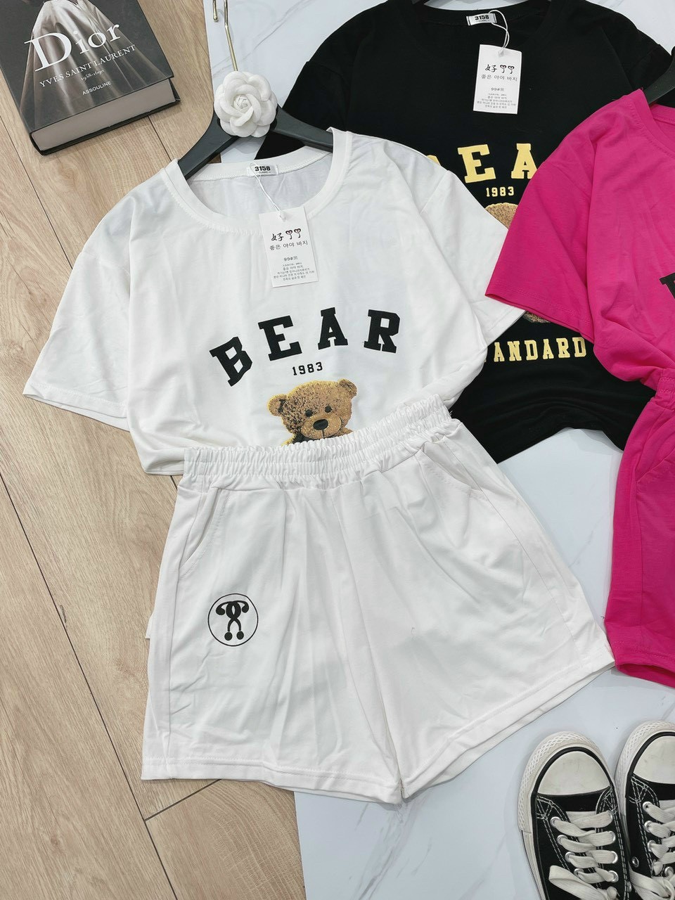 đồ bộ nữ KN Bear gấu mặc nhà,  Đồ Bộ Nữ Set Bộ Lửng Thun giá tốt, Bộ mặc nhà nữ mùa hè, Bộ đùi nữ hình gấu 4 màu, Đồ Bộ Nữ mặc nhà Cotton form rộng thời trang cho mùa hè Phong cách Hàn siêu đẹp