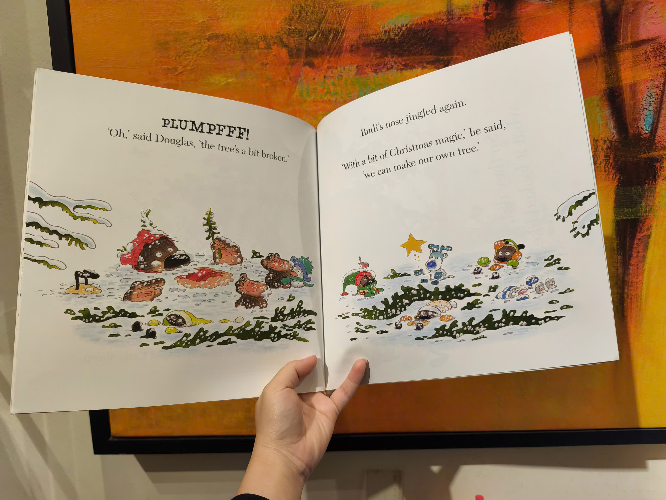 Sách - Merry Christmas, Hugless Douglas by David Melling