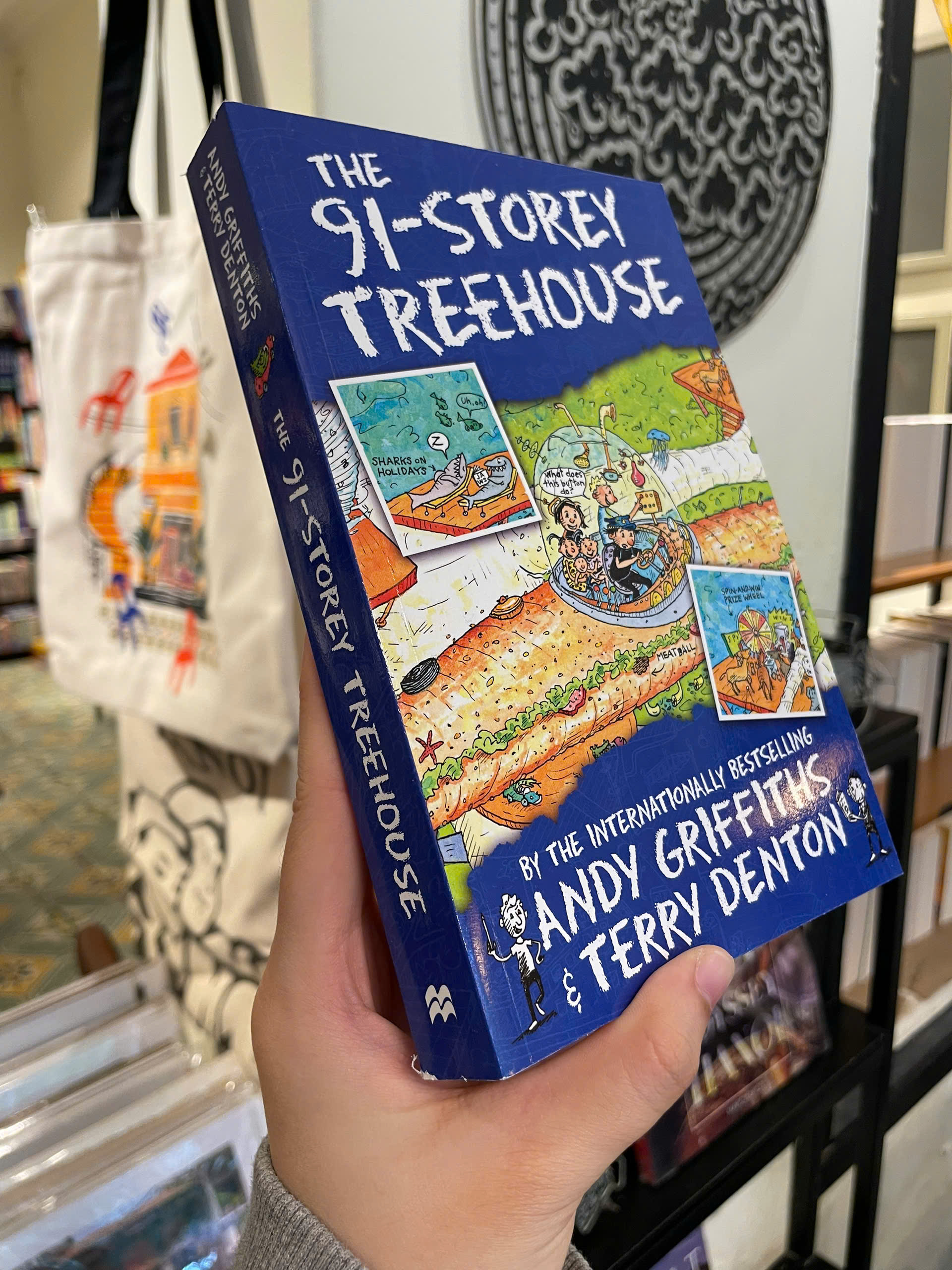 Sách - The 91-Storey Treehouse by Andy Griffiths | Childrens Humor Fiction / Ngoại văn Thiếu nhi