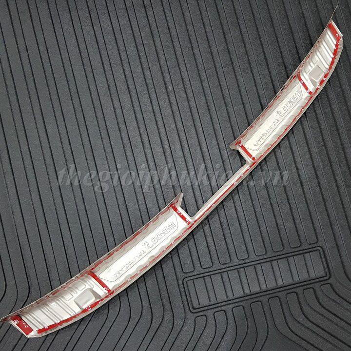 BỘ SẢN PHẨM Nẹp bước chân và ốp chống trầy cốp Mazda 3 2020 - Mẫu Inox