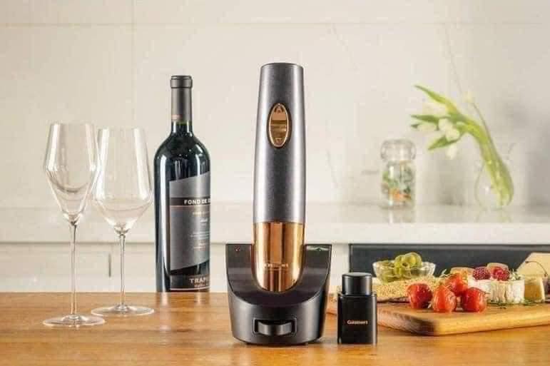 Bộ dụng cụ mở rượu vang tự động Cuisinart. màu đồng siêu sang chảnh