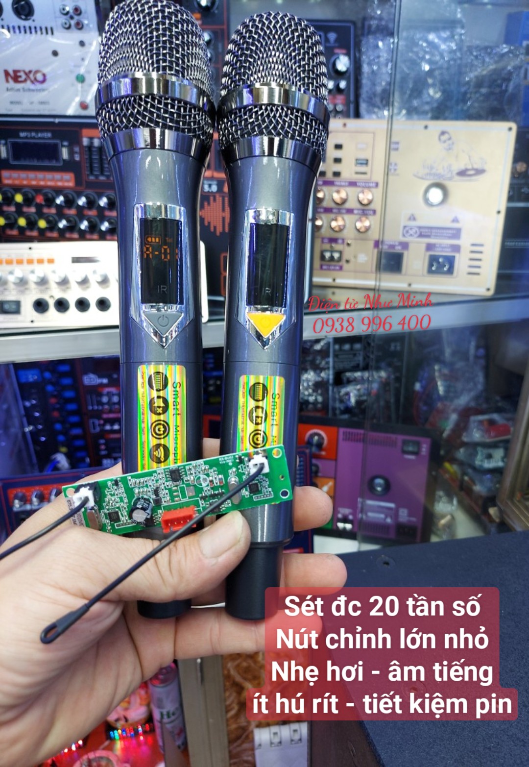 Mic Loa kéo Không Dây sóng xa - ít hú rít - thân kim loại sang trọng M18