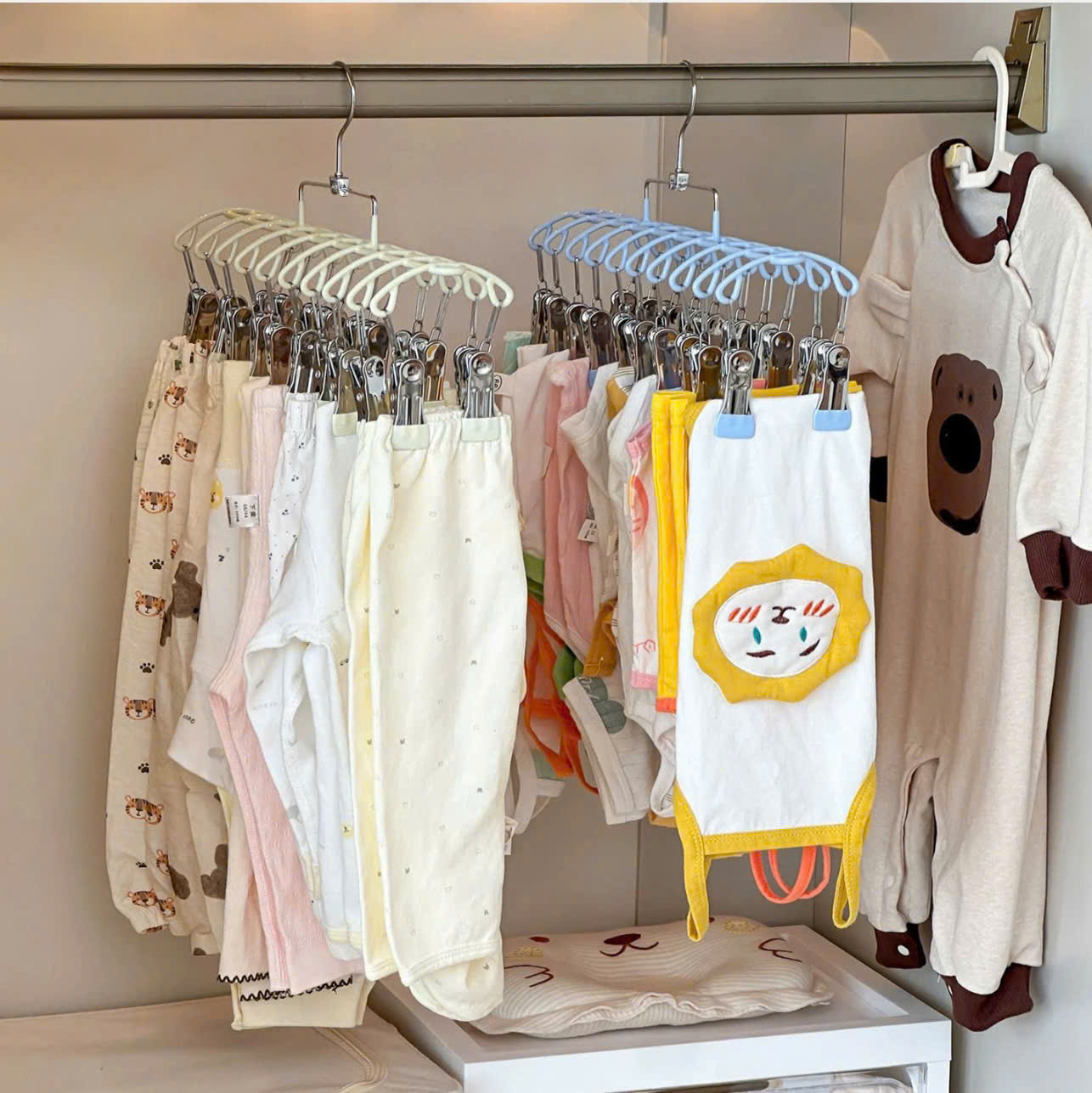 Móc Vòm 20 Kẹp Phơi Đồ Lót &amp; Đồ Trẻ Em Chống Trượt – Móc Kẹp Treo Tất Vớ Chống Gió, Móc Treo Quần Áo Thép Bọc Nhựa 37cm - HÀNG CHÍNH HÃNG MINIIN