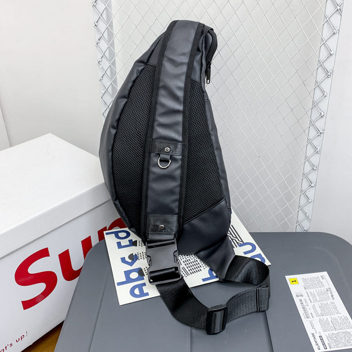 Túi đeo chéo thời trang nam CyberMan - Home and Garden