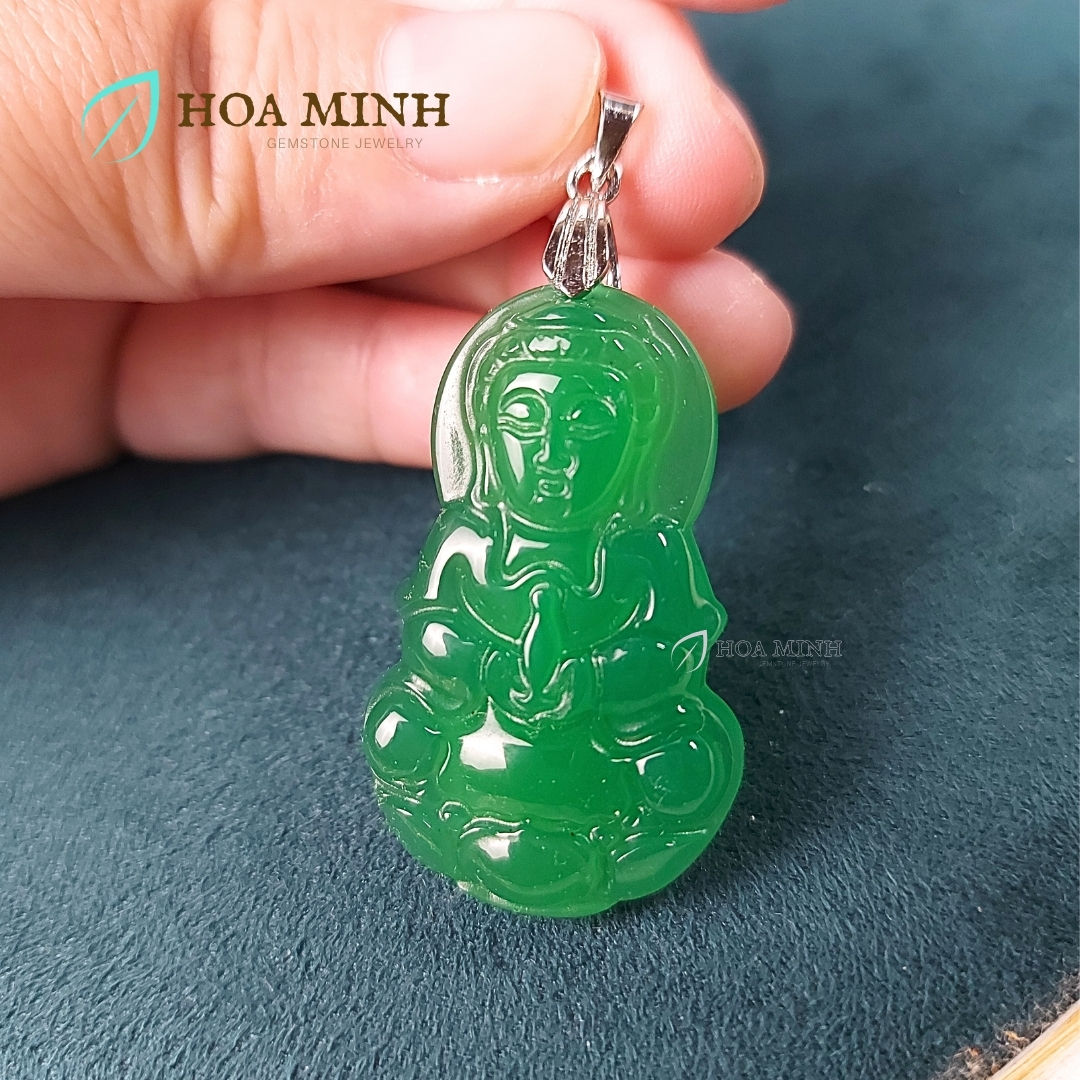 Mặt dây chuyền đá Mã Não A Phật Bà Quan Âm size 36.8x21mm phong thái từ bi, điềm nhiên may mắn