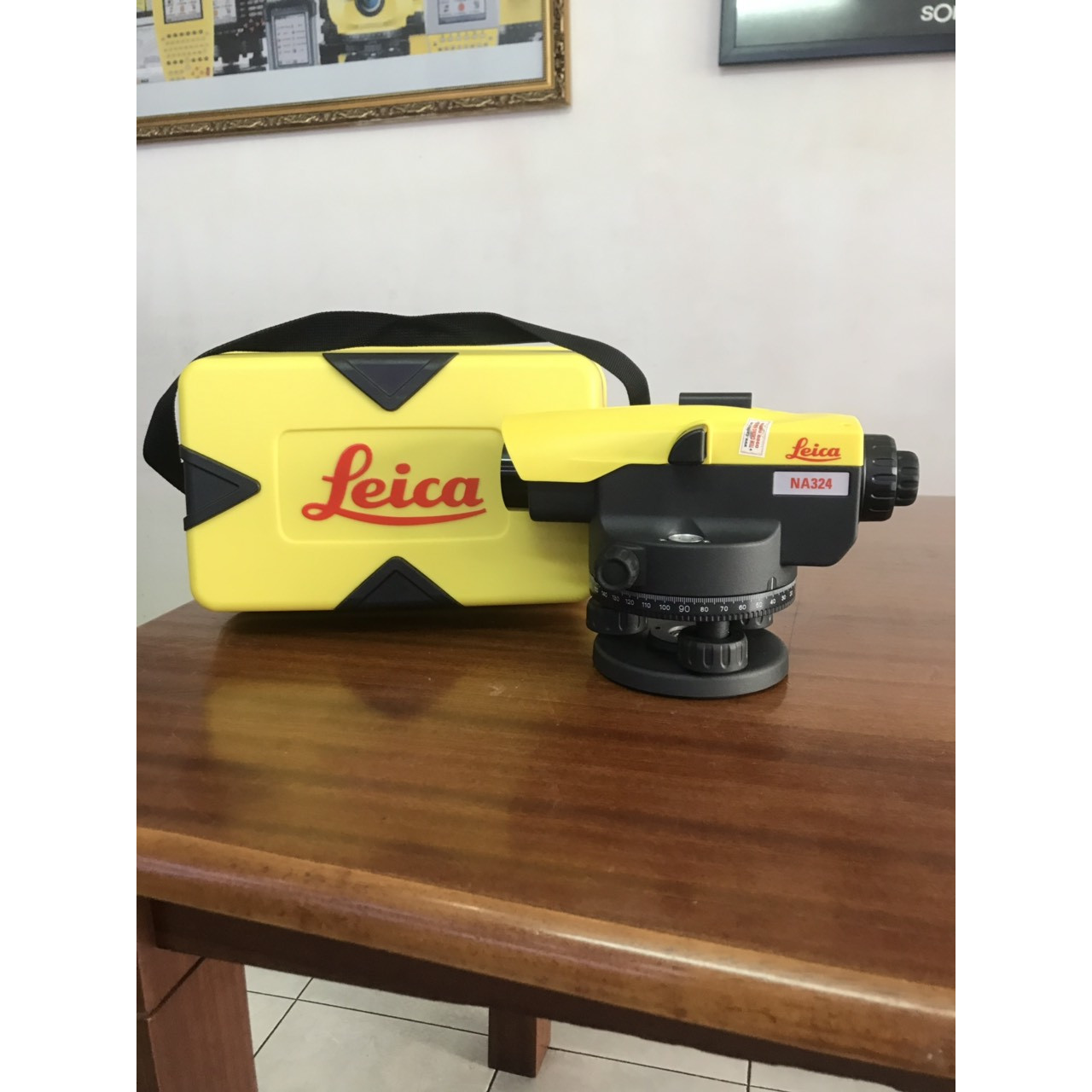 MÁY THỦY BÌNH TỰ ĐỘNG LEICA NA324 CHÍNH HÃNG