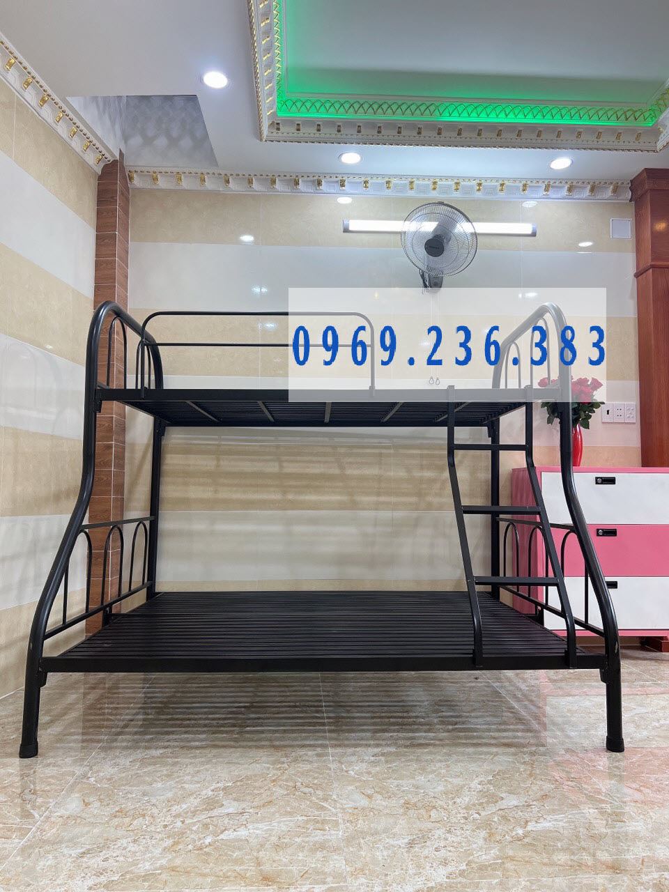Giường sắt hai tầng Đại Thành tầng trên 1m tầng dưới 1m2 màu Đen