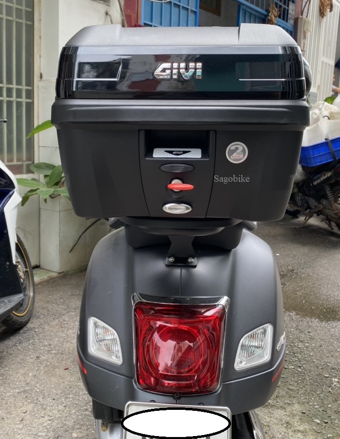 Thùng xe Vespa GTS, thùng Givi B32NB và baga givi SR GTS