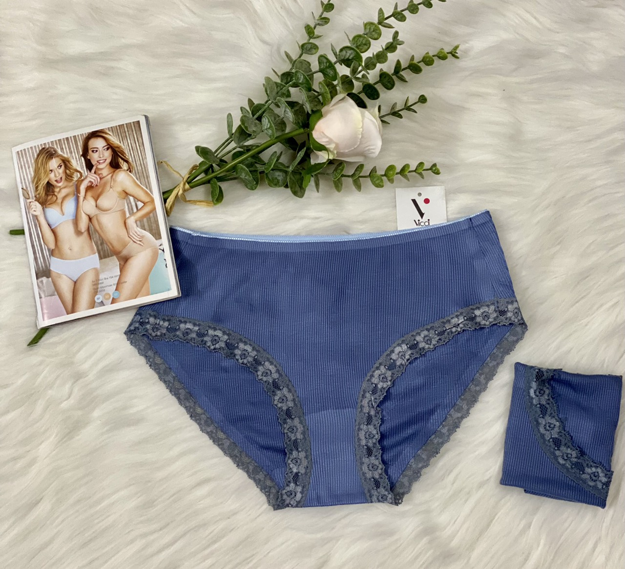 Quần lót nữ thun tăm cotton viền ren, không đường may Vicci 014 siêu kháng khuẩn, khử mùi