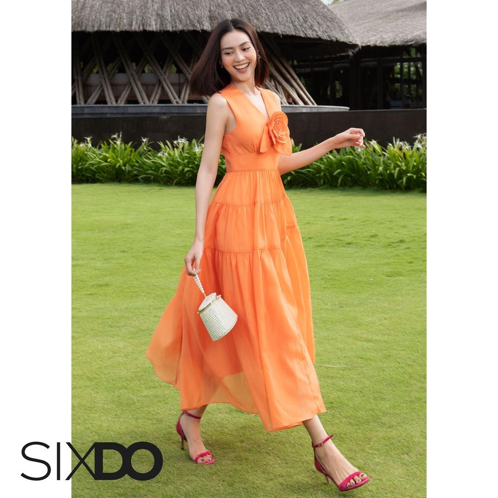 Đầm tơ sát nách cổ V phối hoa ngực SIXDO