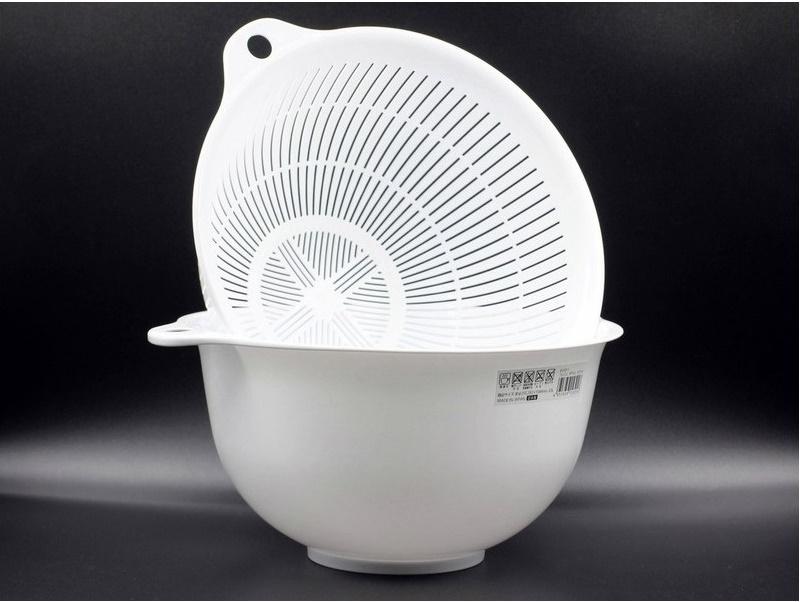 Hộp đựng/cất bảo quản thực phẩm ( Chữ nhật 2000ml ) + 01 Rổ nhựa 2 lớp (1.5 L) cao cấp ( Giao hàng ngẫu nhiên ) - Hàng nội địa Nhật Bản.