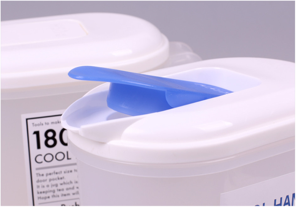 Bình nước có nắp bật Yamada 1,8 lít - Made in Japan